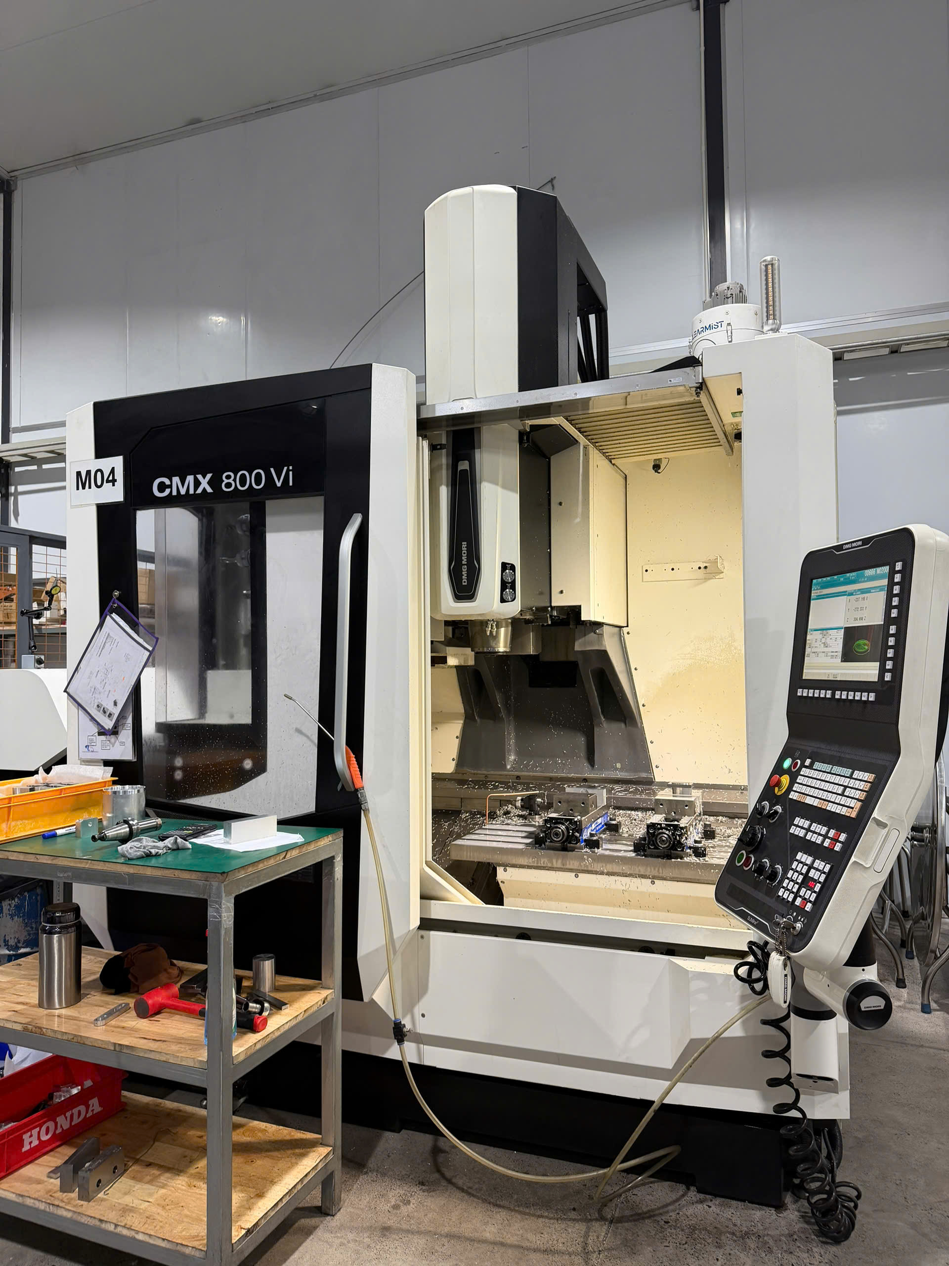 DMG MORI CMX 800 Vi machining centre