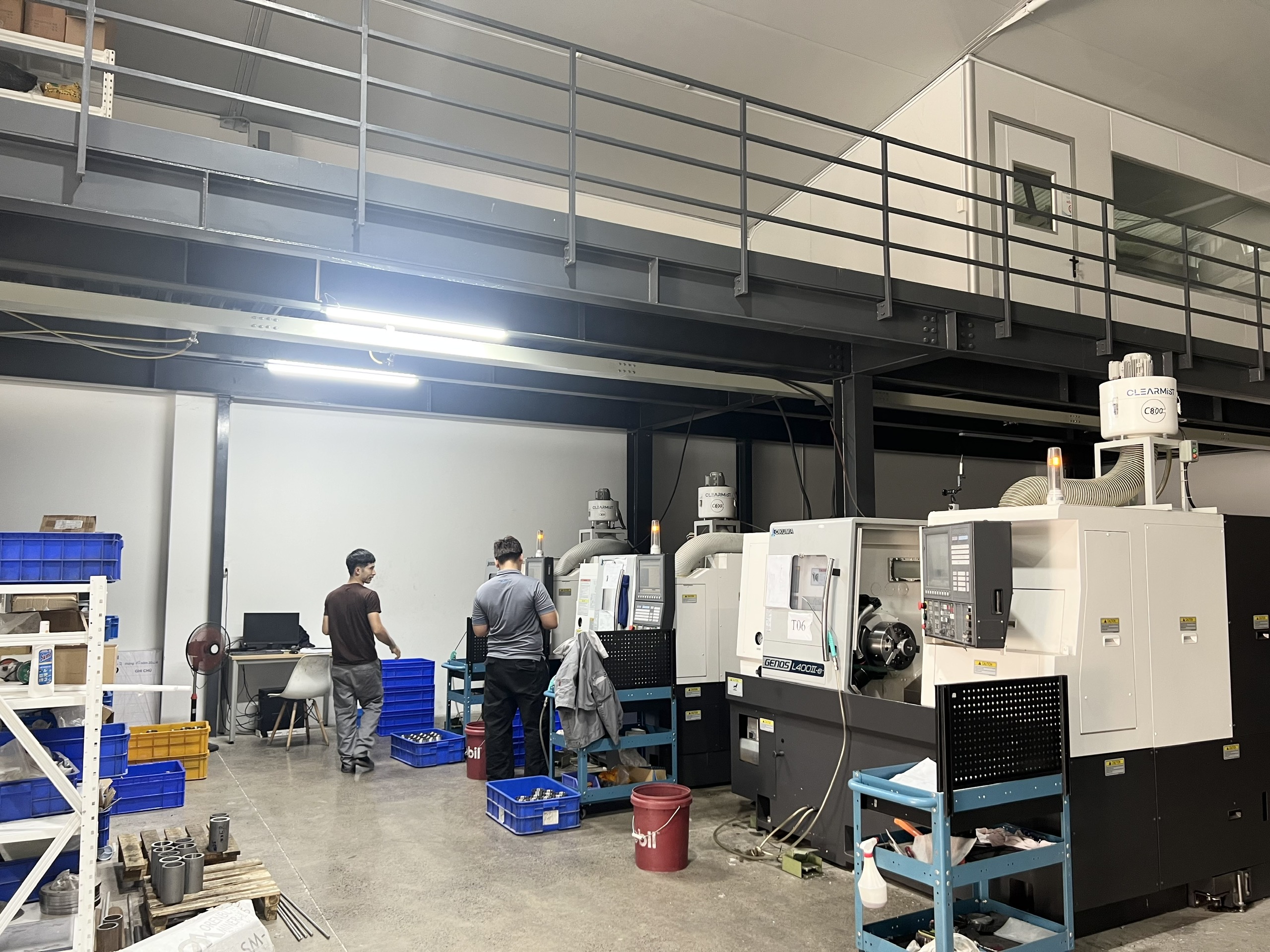 The team working at the GT TECH factory